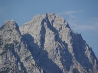 ツークシュピッツェ山方面を望む・・・凄まじい岩峰！
