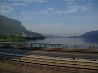 ティラノ （Tirano）でバスに乗り換え、目指すはルガノ （Lugano）・・・コモ湖畔を走ってます
